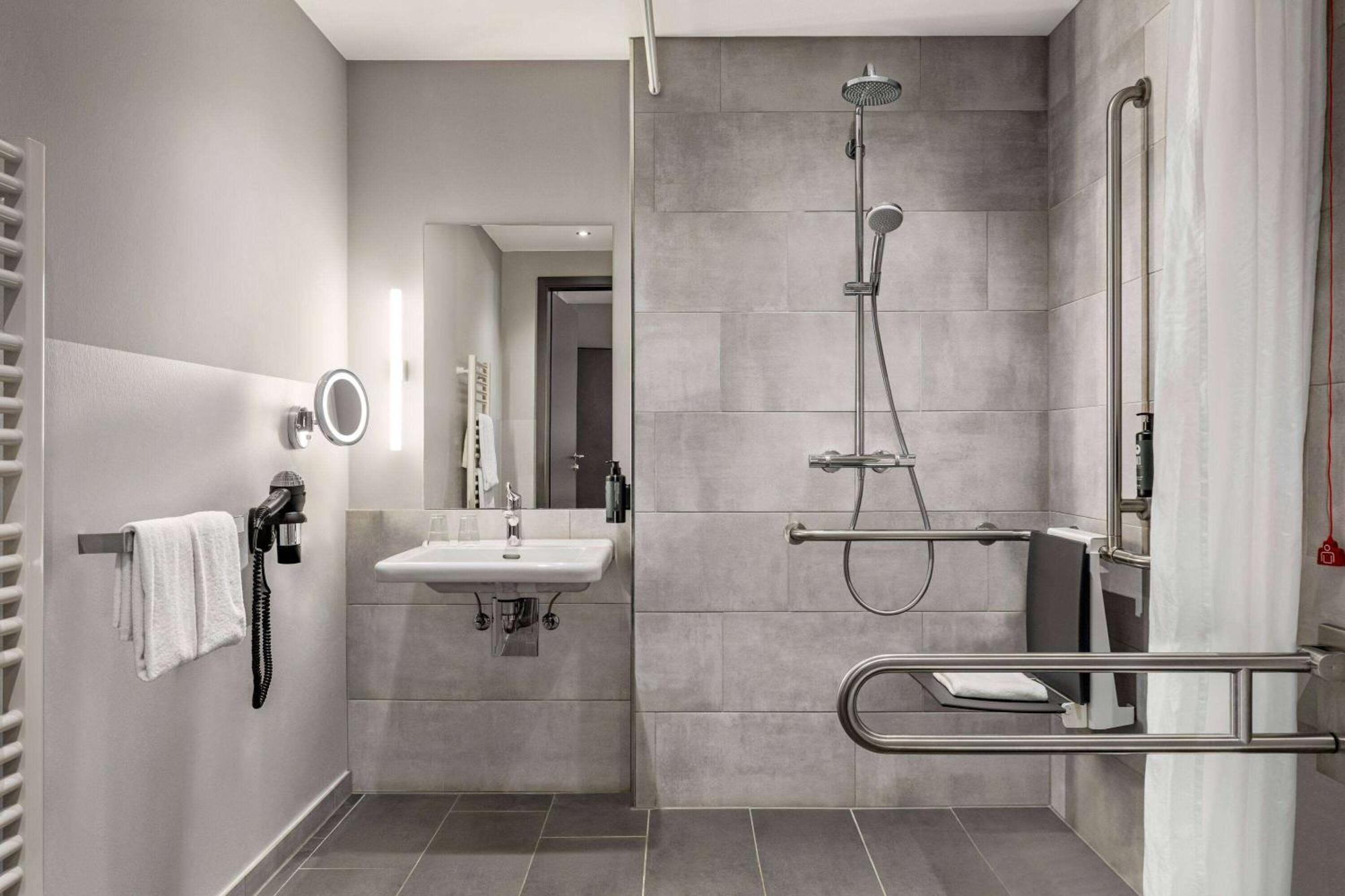 Vienna House Easy By Wyndham 3*